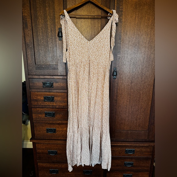 NWT TMS x Finding July “The Marcella” Dress - Picture 7 of 7